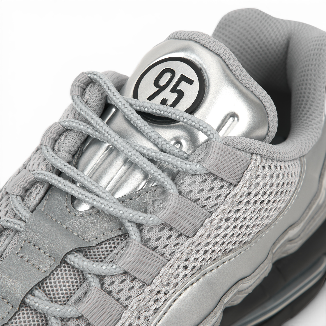 Sizing Nike Air Max 95 SE ''Big Bubble - Total 90 Metallic Silver'' Perak Metalik IB6830-002
