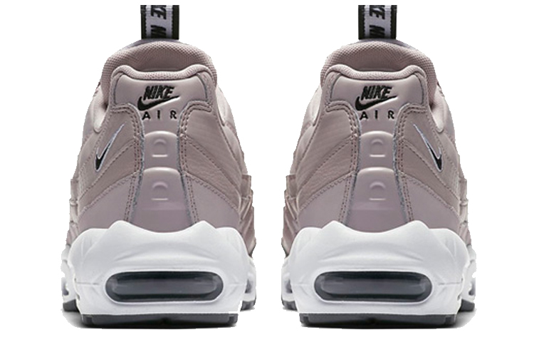 Lookbook Nike Air Max 95 SE Wolf Grey Abu-Abu Serigala AQ4129-001