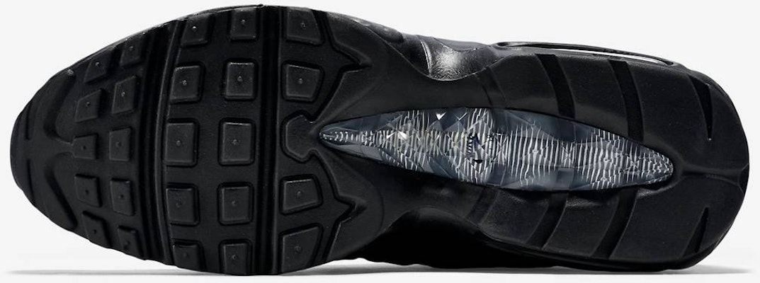 Nike Air Max 95 Sneakerboot Triple Black 806809-002 Sizing Nike Air Max 95 Sneakerboot Triple Black 806809-002
