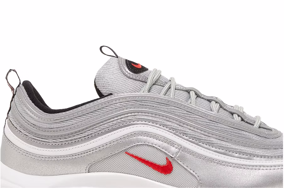 耐克 Air Max 97 'OG 银弹 (2022)' DM0028-002 Lookbook 耐克 Air Max 97 'OG 银弹 (2022)' DM0028-002