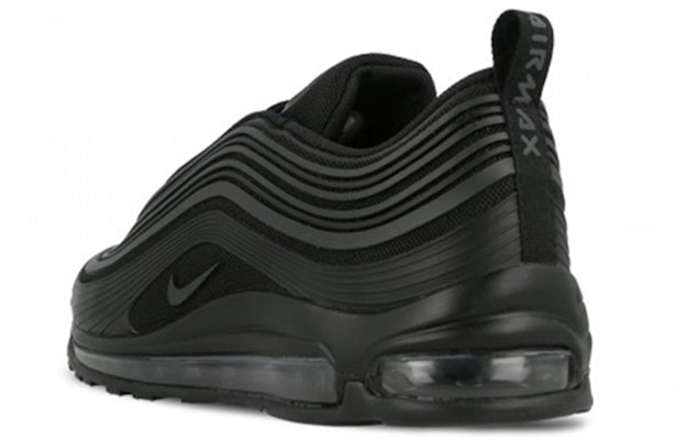 Nike Air Max 97 Ultra 17 Triple Black Pria Wanita Hitam Sneakers AH7581-002 Lookbook Nike Air Max 97 Ultra 17 Triple Black Pria Wanita Hitam Sneakers AH7581-002