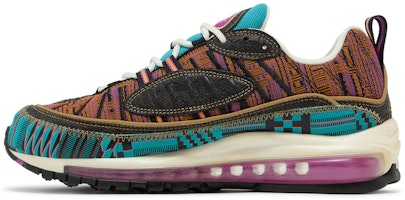 Nike Air Max 98 'Mes de la Historia Negra' CD6090-001 Lookbook Nike Air Max 98 'Mes de la Historia Negra' CD6090-001