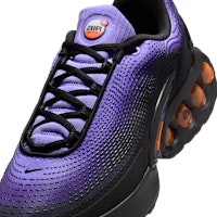 ナイキ エア マックス ドーン SE ミディアムバイオレット/ボルテージパープル/ブラック/トータルオレンジ HF5531-500 Sizing ナイキ エア マックス ドーン SE ミディアムバイオレット/ボルテージパープル/ブラック/トータルオレンジ HF5531-500