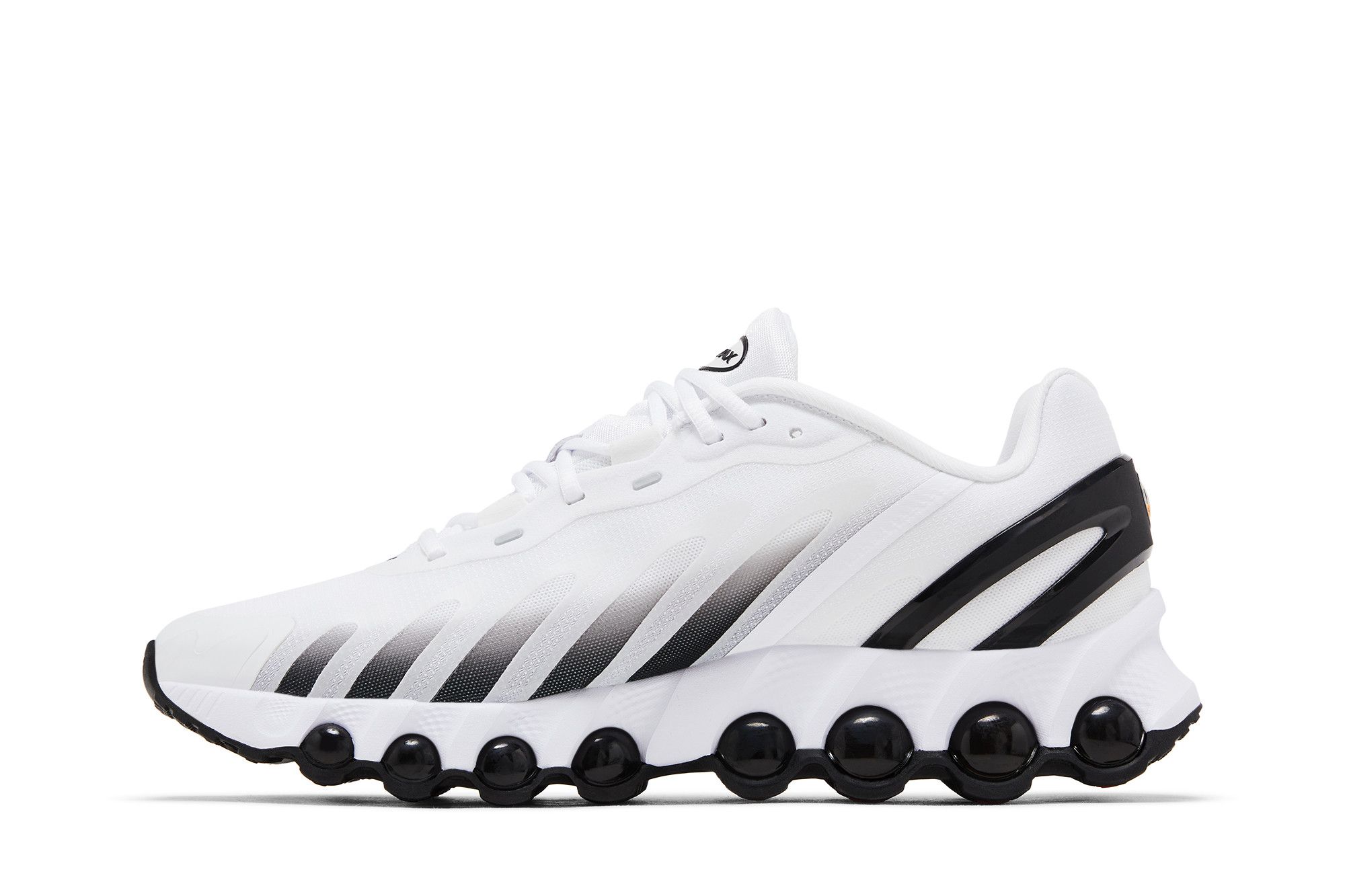 Shop 耐克Air Max Dn8 白黑色 FQ7860-100