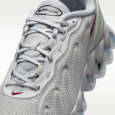 Sizing Nike Air Max DN8 Platina Zilver/Photon Dust/Tough Red IO7846-003