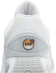 ナイキ エア マックス DN 白/メタリックシルバー DV3337-101 Sizing ナイキ エア マックス DN 白/メタリックシルバー DV3337-101