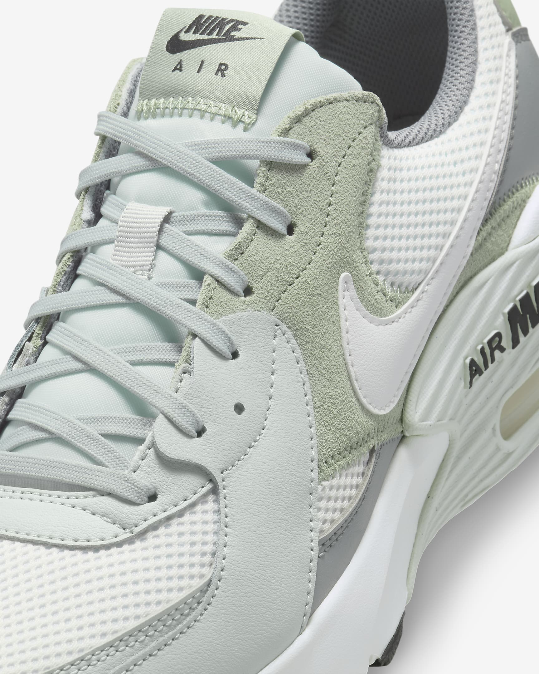 Sizing Sneakers Nike Air Max Excee FZ5486-100