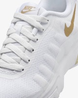 Nike Air Max Invigor Sepatu Sneakers Pria 749572-100 Sizing Nike Air Max Invigor Sepatu Sneakers Pria 749572-100