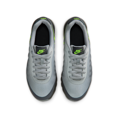 Shop Nike Air Max Invigor 深灰/冷灰/狼灰/螢光黃 749572-016