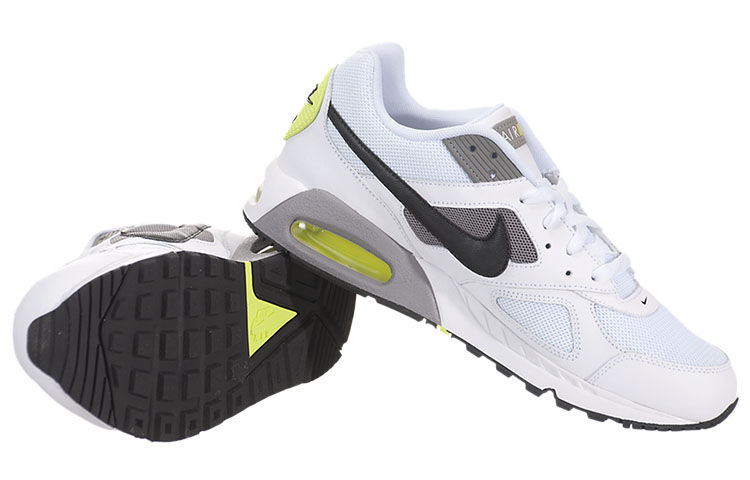 Shop Nike Air Max IVO Low-Top /Negro 'Blanco' zapatillas 580518-100