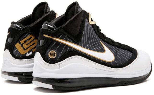 耐克LeBron 7 鞋款‘黑白金’ 375664-011 Lookbook 耐克LeBron 7 鞋款‘黑白金’ 375664-011