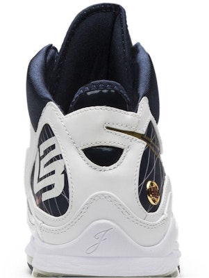 Nike Air Max LeBron 7 ''Cleveland Cavaliers'' Chaussures 375664-111 Sizing Nike Air Max LeBron 7 ''Cleveland Cavaliers'' Chaussures 375664-111