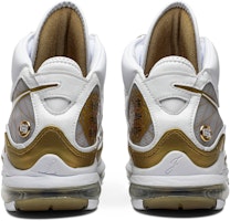 Nike Air Max LeBron 7 Retro QS 'Luna China' 2020 CU5646-100 Details for Nike Air Max LeBron 7 Retro QS 'Luna China' 2020 CU5646-100