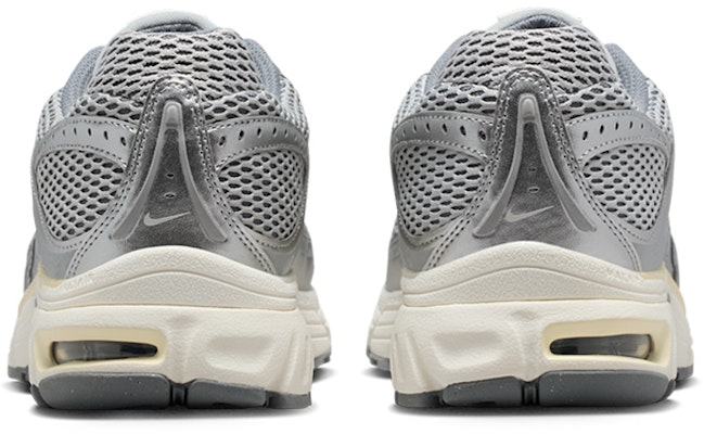 Nike Air Max Moto 2000 運動鞋 IQ7592-077 Lookbook Nike Air Max Moto 2000 運動鞋 IQ7592-077