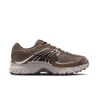 Lookbook Nike Air Max Moto 2K Ironstone/Gris College/Marrón Terciopelo/Ironstone IQ4924-004