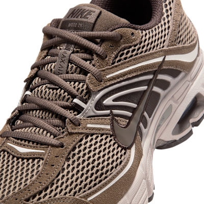 Sizing Nike Air Max Moto 2K Ironstone/Gris College/Marrón Terciopelo/Ironstone IQ4924-004