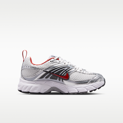 Lookbook Nike Air Max Moto 2K Photon Dust/Wolf Gray/Summit White/Dune Red in het Nederlands IQ9430-010