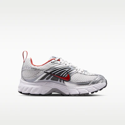Nike Air Max Moto 2K Photon Dust/Wolf Gray/Summit White/Dune Red in het Nederlands IQ9430-010 Lookbook Nike Air Max Moto 2K Photon Dust/Wolf Gray/Summit White/Dune Red in het Nederlands IQ9430-010