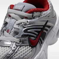 Sizing Nike Air Max Moto 2K 幽光灰/狼灰/白峯/沙丘紅 IQ9432-010