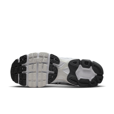 Order 나이키 에어 맥스 모토 2K 화이트/메탈릭 실버/포톤 더스트/블랙 IO9279-100