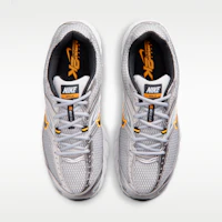 Shop Nike Air Max Moto 2K Gris Loup/Gris Clair/Sundial/Noir IO9279-007
