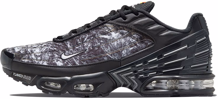 nike-air-max-plus-3-black-graphic
