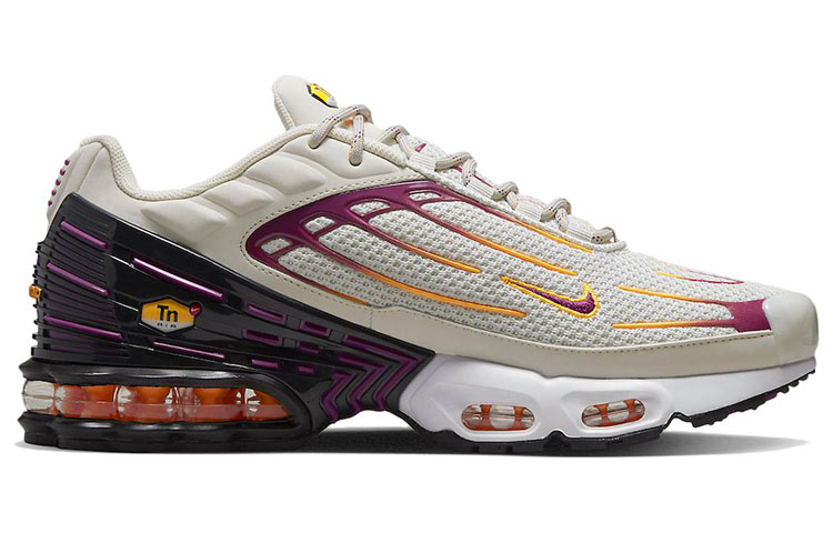 Lookbook Nike Air Max Plus 3 ''Carabiner'' Schoenen DX2664-001