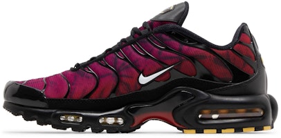 耐克 Air Max Plus '25周年纪念款' FV0393-001 Lookbook 耐克 Air Max Plus '25周年纪念款' FV0393-001