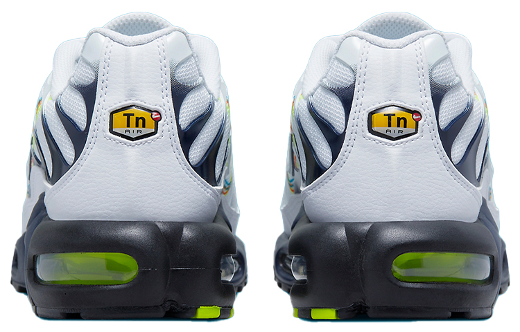 Shop Nike Air Max Plus 'Anaglyph Swooshes' Pria Wanita Sneaker DV6821-100