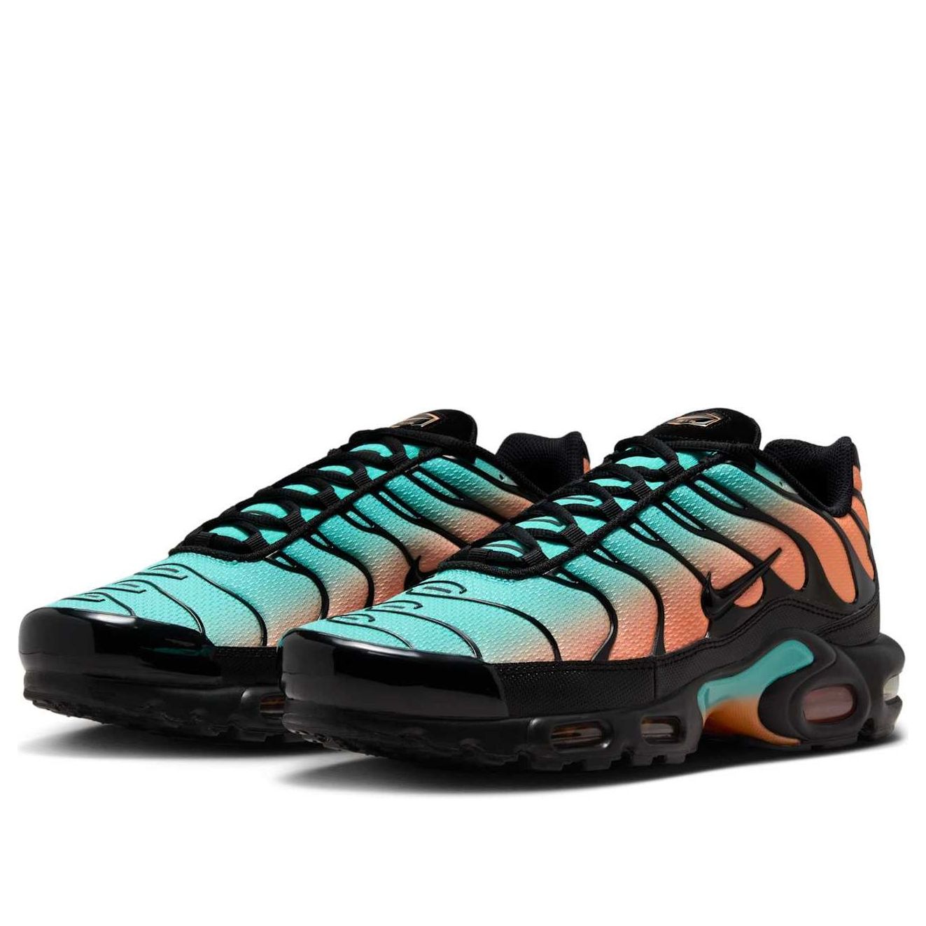Lookbook Nike Air Max Plus '極光綠 橙色脈衝' DM0032-022