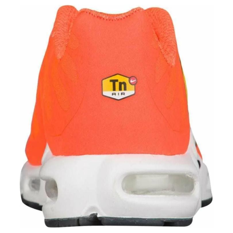 Lookbook 나이키 에어맥스 플러스 '빅 로고' AJ7181-800