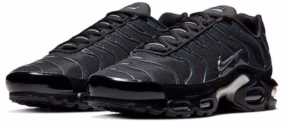 ナイキ エア マックス プラス "ブラックネイビー" 852630-042 Lookbook ナイキ エア マックス プラス "ブラックネイビー" 852630-042