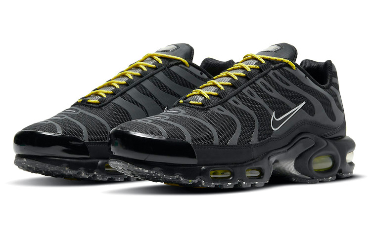 Lookbook Nike Air Max Plus 'Hitam Kuning Optik' DD7112-002