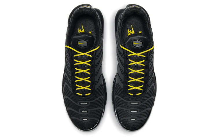 Shop Nike Air Max Plus 'Hitam Kuning Optik' DD7112-002