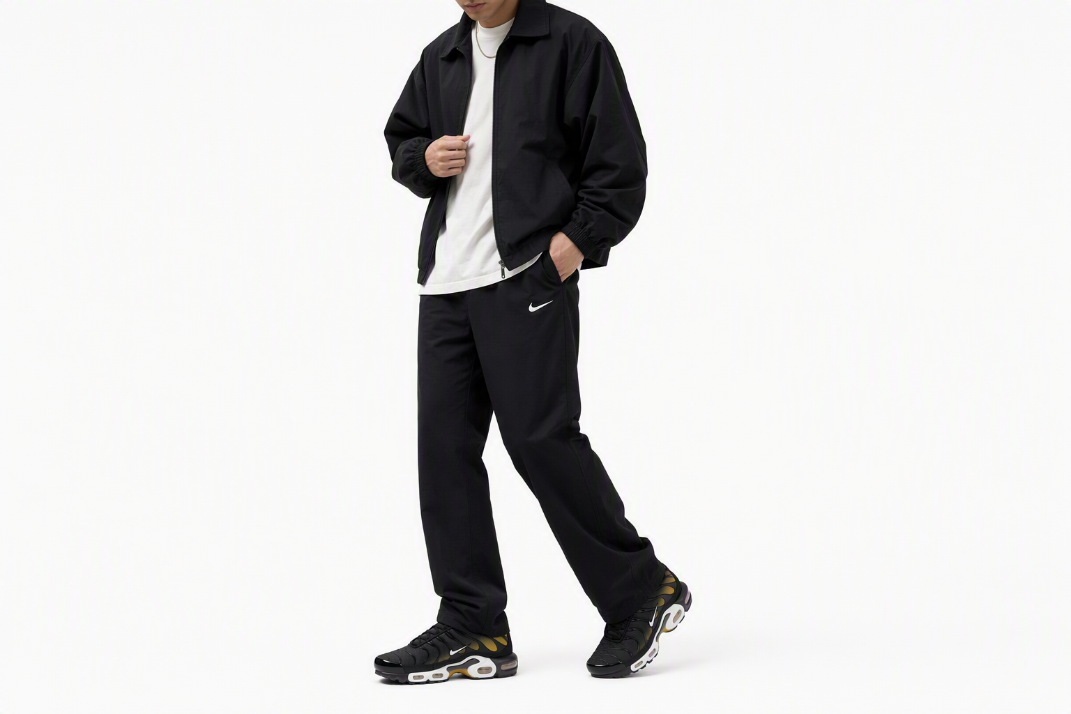 Order 耐克Air Max Plus‘黑色大学金’ DM0032-013