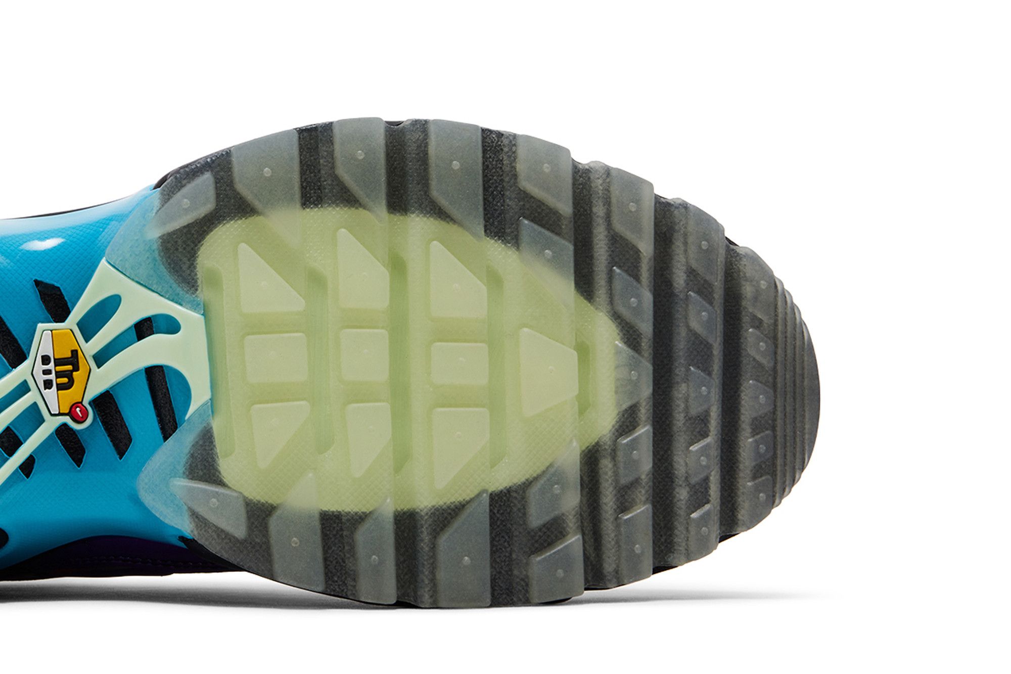 Details for Nike Air Max Plus ''Doernbecher'' Édition France IO7690-921