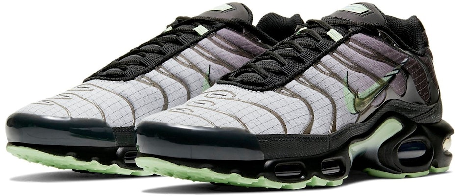Nike Air Max Plus 'Futuro Swoosh' CT1619-001 Lookbook Nike Air Max Plus 'Futuro Swoosh' CT1619-001