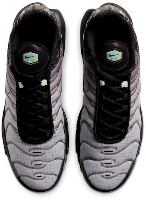 Nike Air Max Plus 'Futuro Swoosh' CT1619-001 Shop Nike Air Max Plus 'Futuro Swoosh' CT1619-001