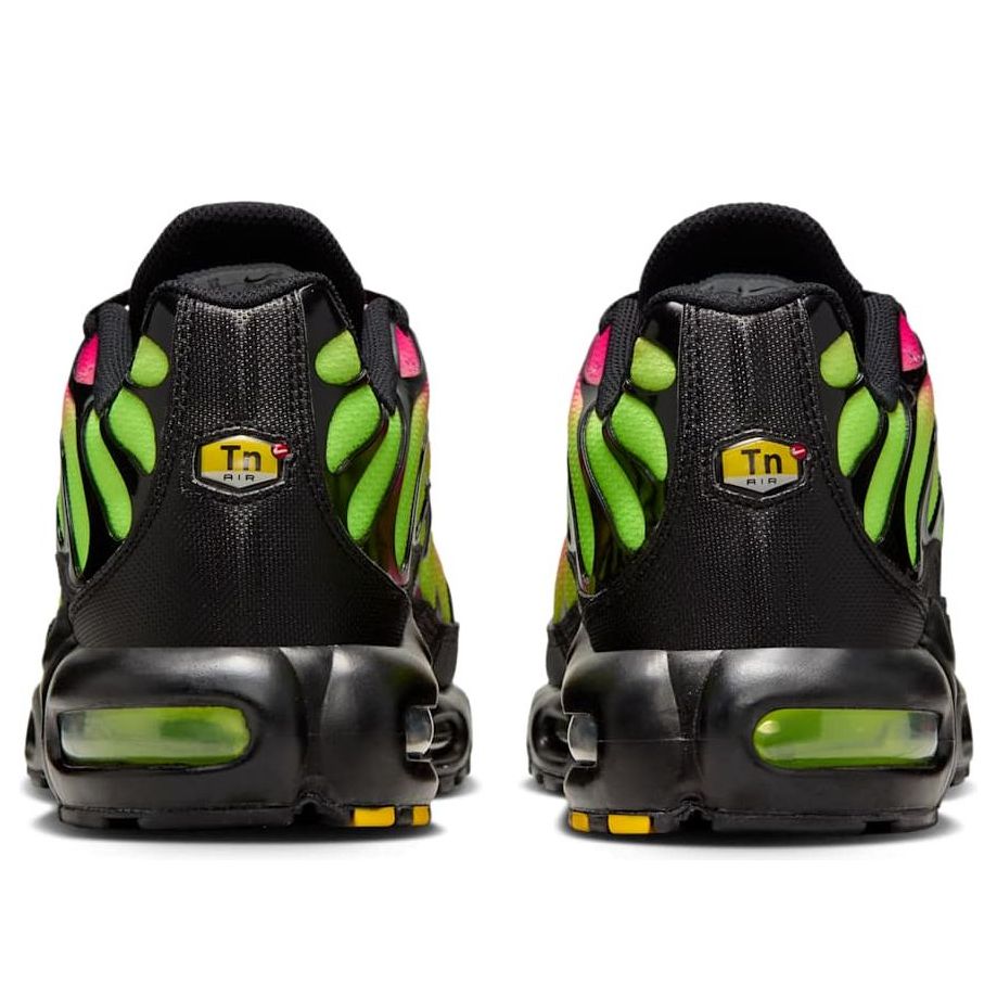 Shop 耐克Air Max Plus“炫彩粉电光绿” DM0032-027