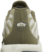 나이키 에어맥스 플러스 '라이트 본 뉴트럴 올리브' FB9722-002 Sizing 나이키 에어맥스 플러스 '라이트 본 뉴트럴 올리브' FB9722-002