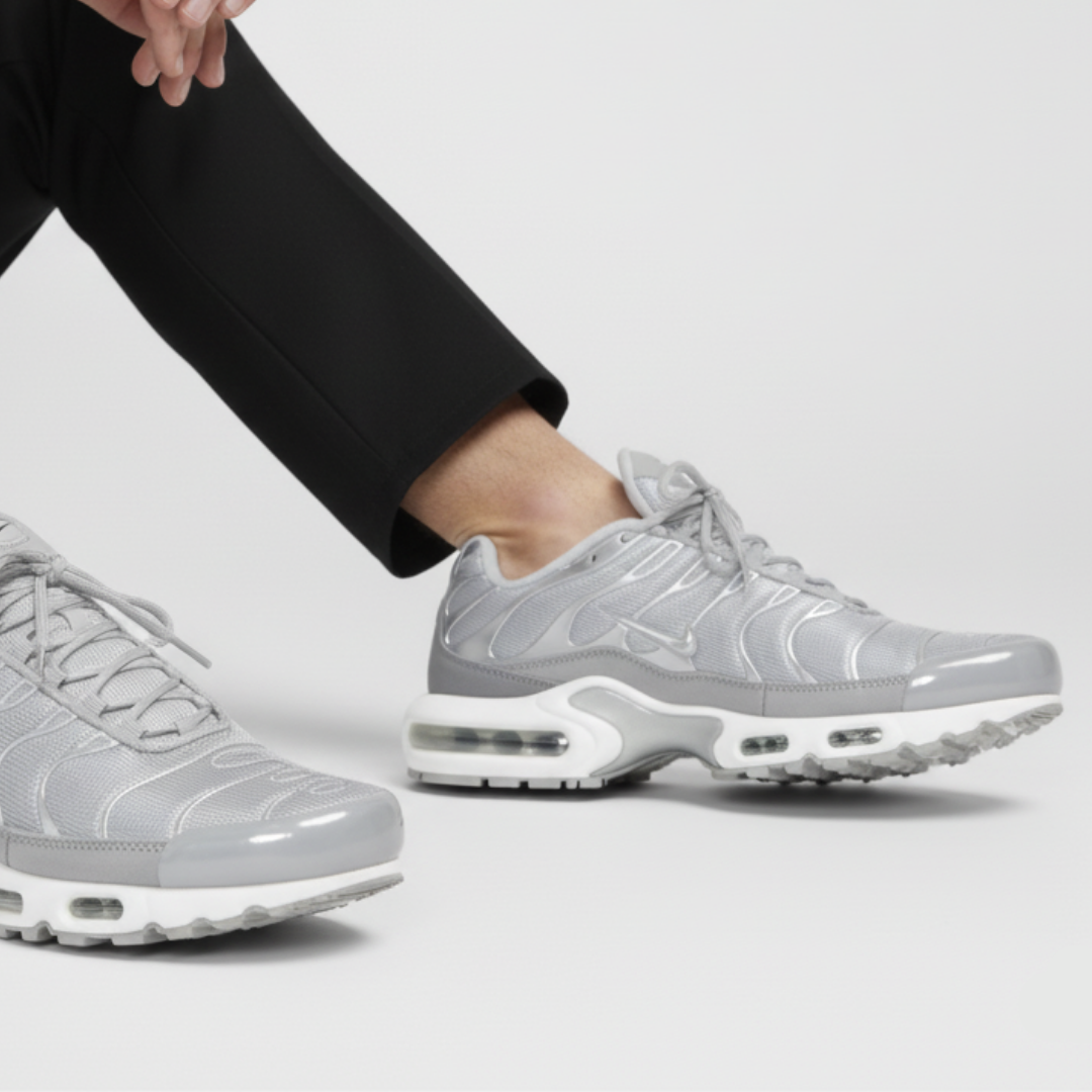 Order 나이키 에어 맥스 플러스 '메탈릭 실버' FJ1012-095