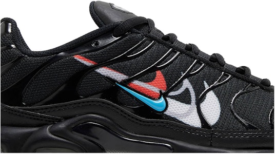 ナイキ エア マックス プラス マルチスウッシュ 黒×赤 FJ4224-001 Order ナイキ エア マックス プラス マルチスウッシュ 黒×赤 FJ4224-001