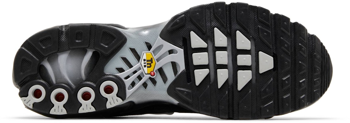 Nike Air Max Plus 'Multi Swoosh - Hitam Merah Terang' FJ4224-001 Shop Nike Air Max Plus 'Multi Swoosh - Hitam Merah Terang' FJ4224-001