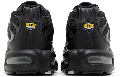 ナイキ エア マックス プラス マルチスウッシュ 黒×赤 FJ4224-001 Details for ナイキ エア マックス プラス マルチスウッシュ 黒×赤 FJ4224-001