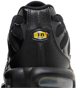 ナイキ エア マックス プラス マルチスウッシュ 黒×赤 FJ4224-001 Sizing ナイキ エア マックス プラス マルチスウッシュ 黒×赤 FJ4224-001