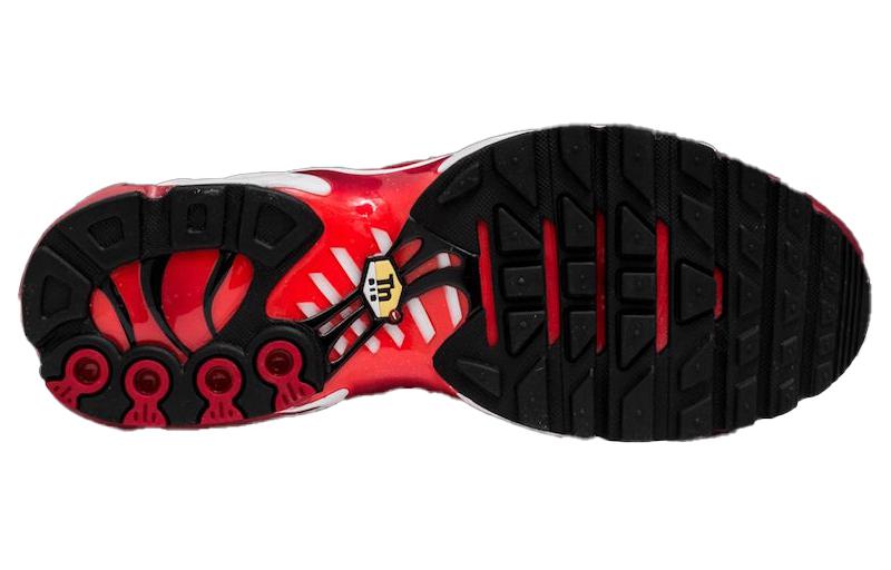 Lookbook Nike Air Max Plus 'Merah Rendah-Ankle Larian' 852630-601