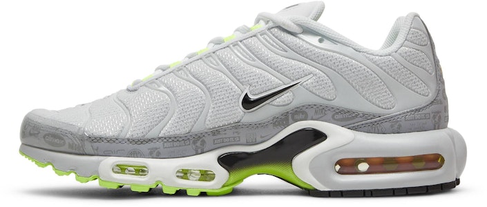 나이키 에어맥스 플러스 '리플렉티브 로고' DB0682-002 Lookbook 나이키 에어맥스 플러스 '리플렉티브 로고' DB0682-002