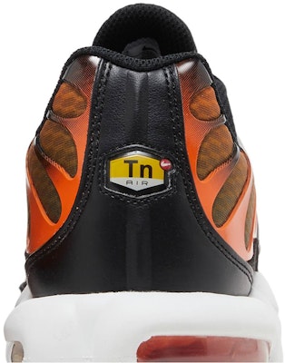Nike Air Max Plus 'Oren Keselamatan Hitam' DM0032-800 Sizing Nike Air Max Plus 'Oren Keselamatan Hitam' DM0032-800