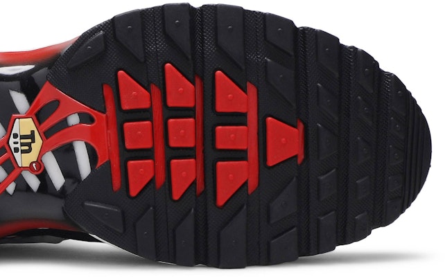 Nike air max plus script swoosh sales