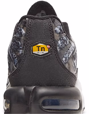 Nike Air Max Plus 'Shattered Ice - Hitam' DO6384-001 Sizing Nike Air Max Plus 'Shattered Ice - Hitam' DO6384-001